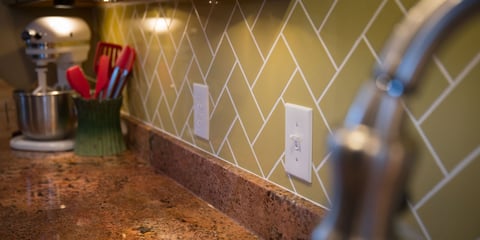 HomePhotoSlide-_0010_Layer 8
